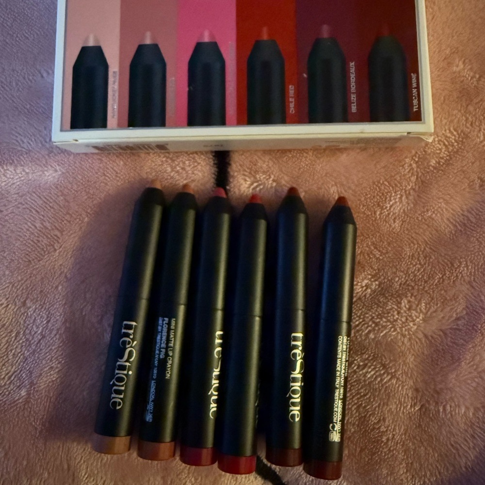 treStiQue A Matte For Every Mood Lip Crayon Set - Picture 4 of 4
